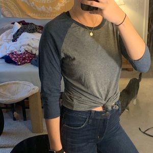 Super cute baseball tee ⚡️⚾️